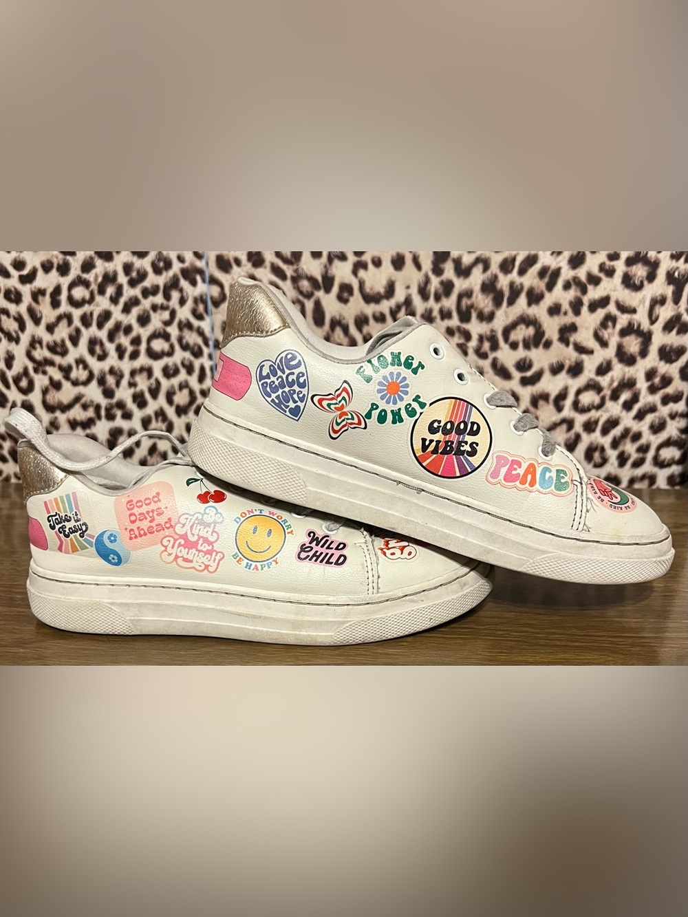 Steve Madden Girls JSMILEY Be Happy sneaker size 4 (big girls)